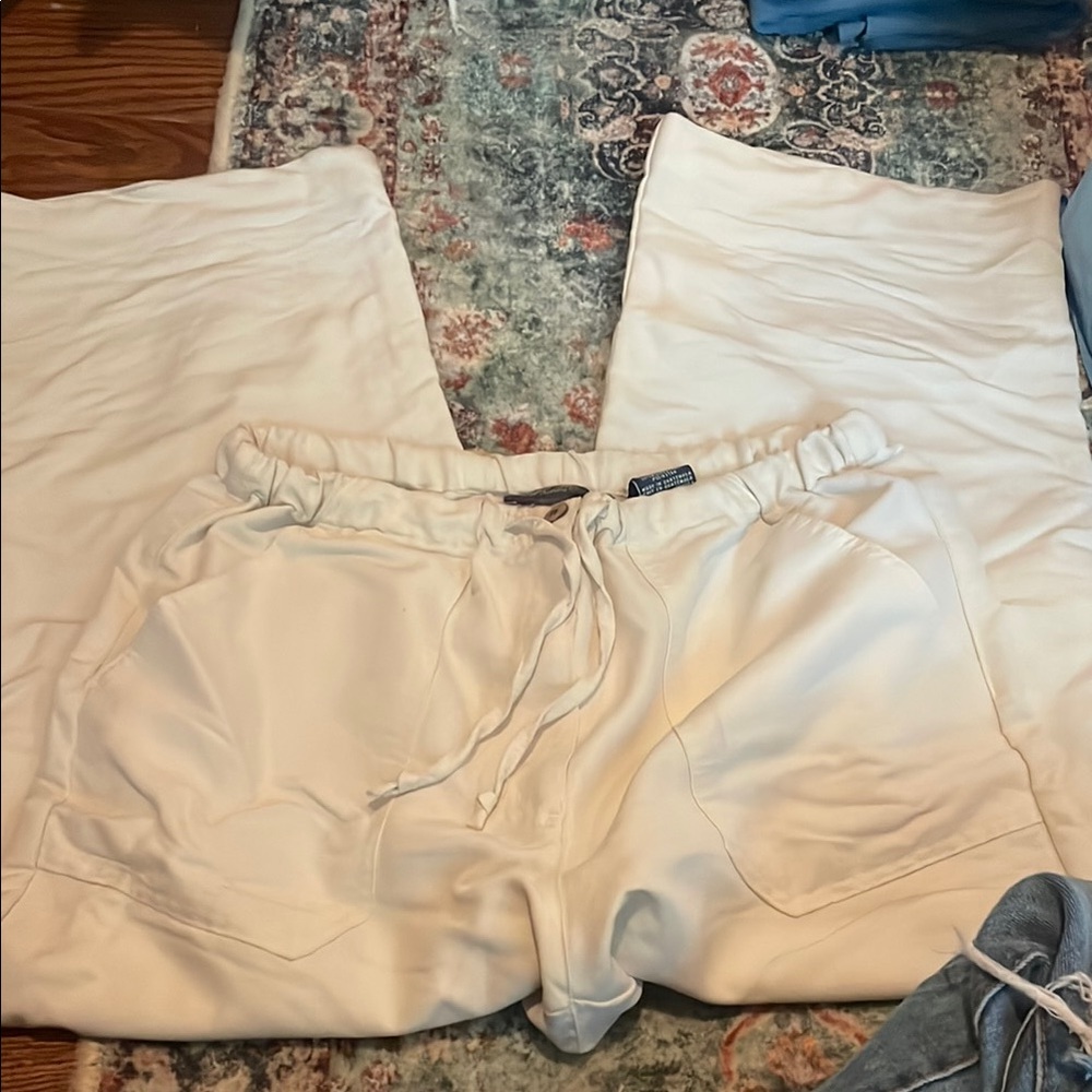 Cropped breezy pants by sugar reef